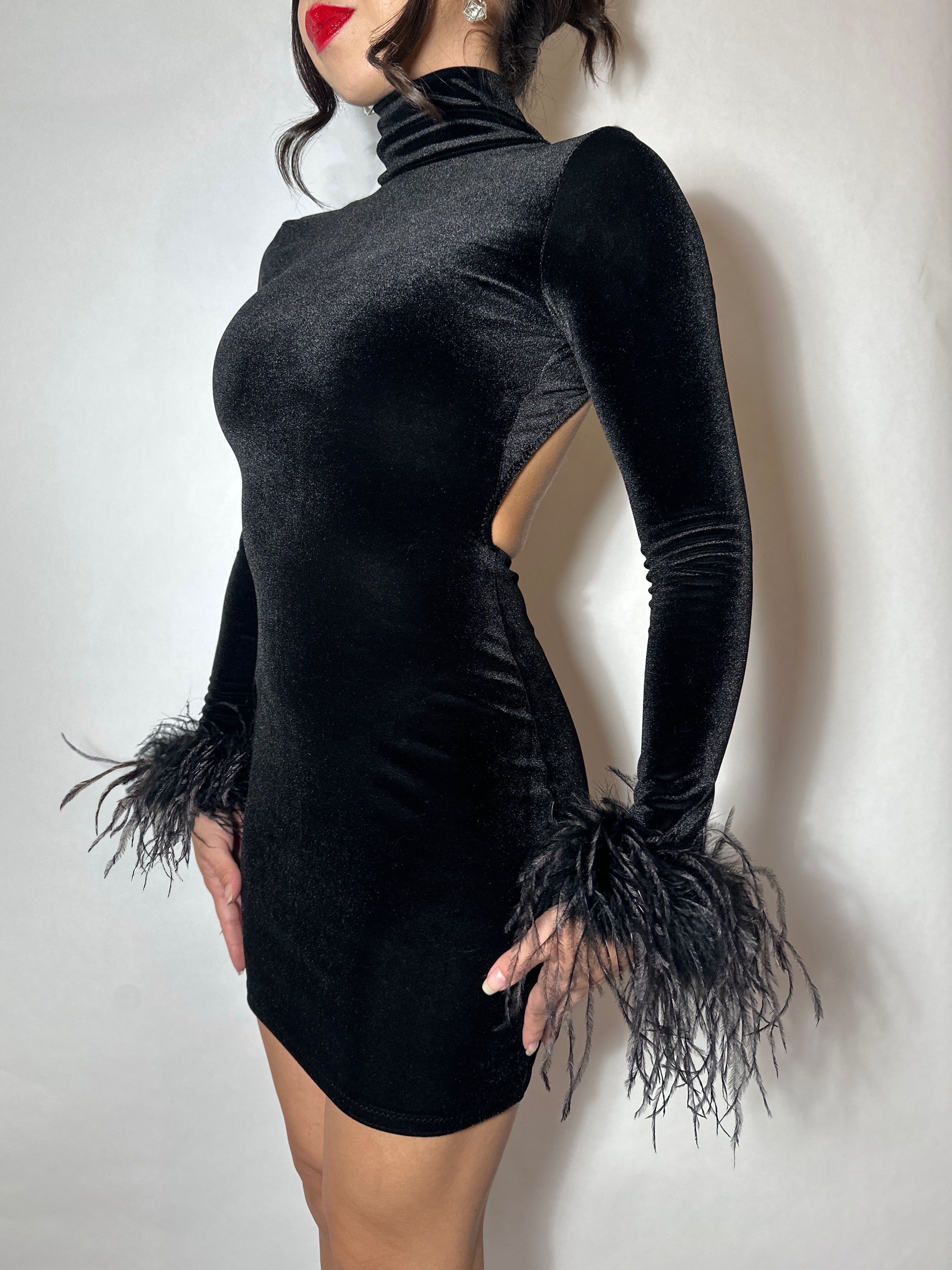 Louis Vuitton Black Knit turtleneck Dress with feathers S